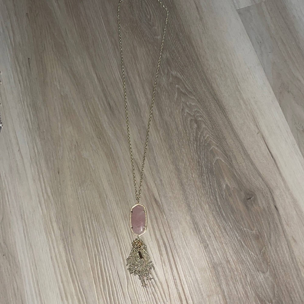 Kendra scott necklace